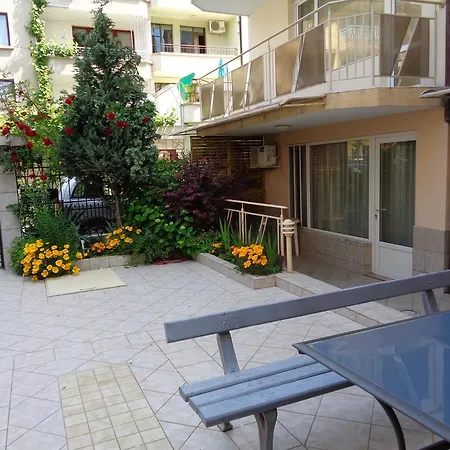 за гости герови 4*